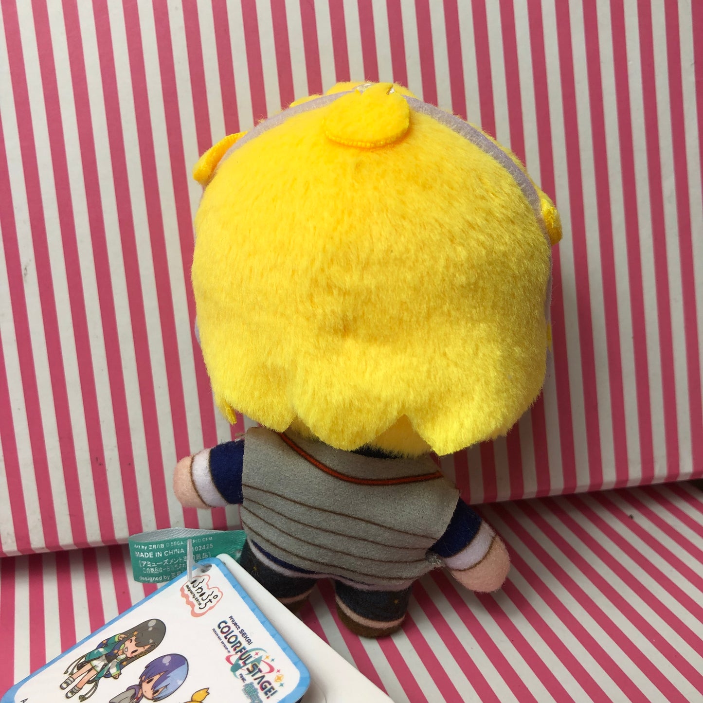 Nui Fuwa Vivid Bad Squad Kagamine Len Project Sekai Porte-clés de scène coloré ! ft. Hatsune Miku Peluche