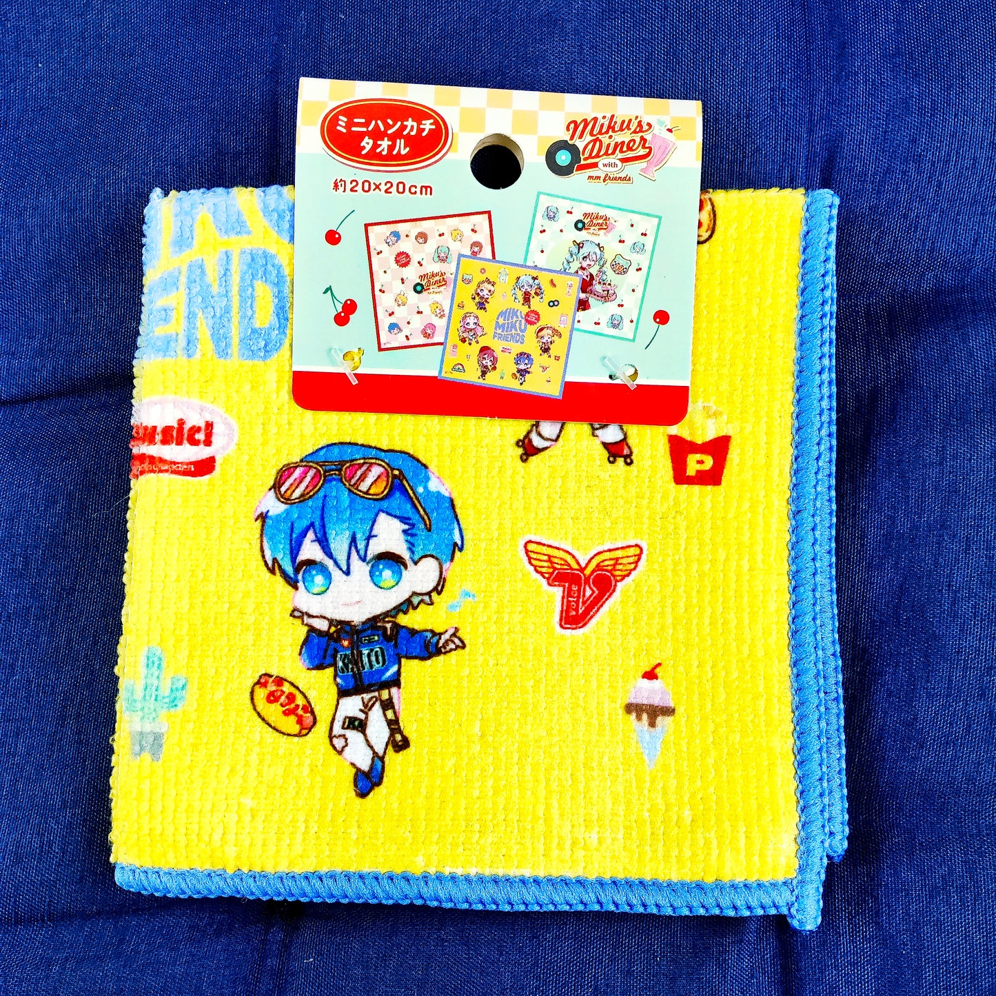 Vocaloid Miku's Diner avec Miku Miku Friends Une écharpe