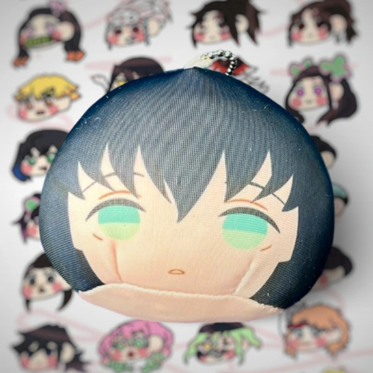 Llavero Decorativo Muichiro Tokito Kimetsu No Yaiba Cabeza Fluffy Demon Slayer Guardianes de la noche