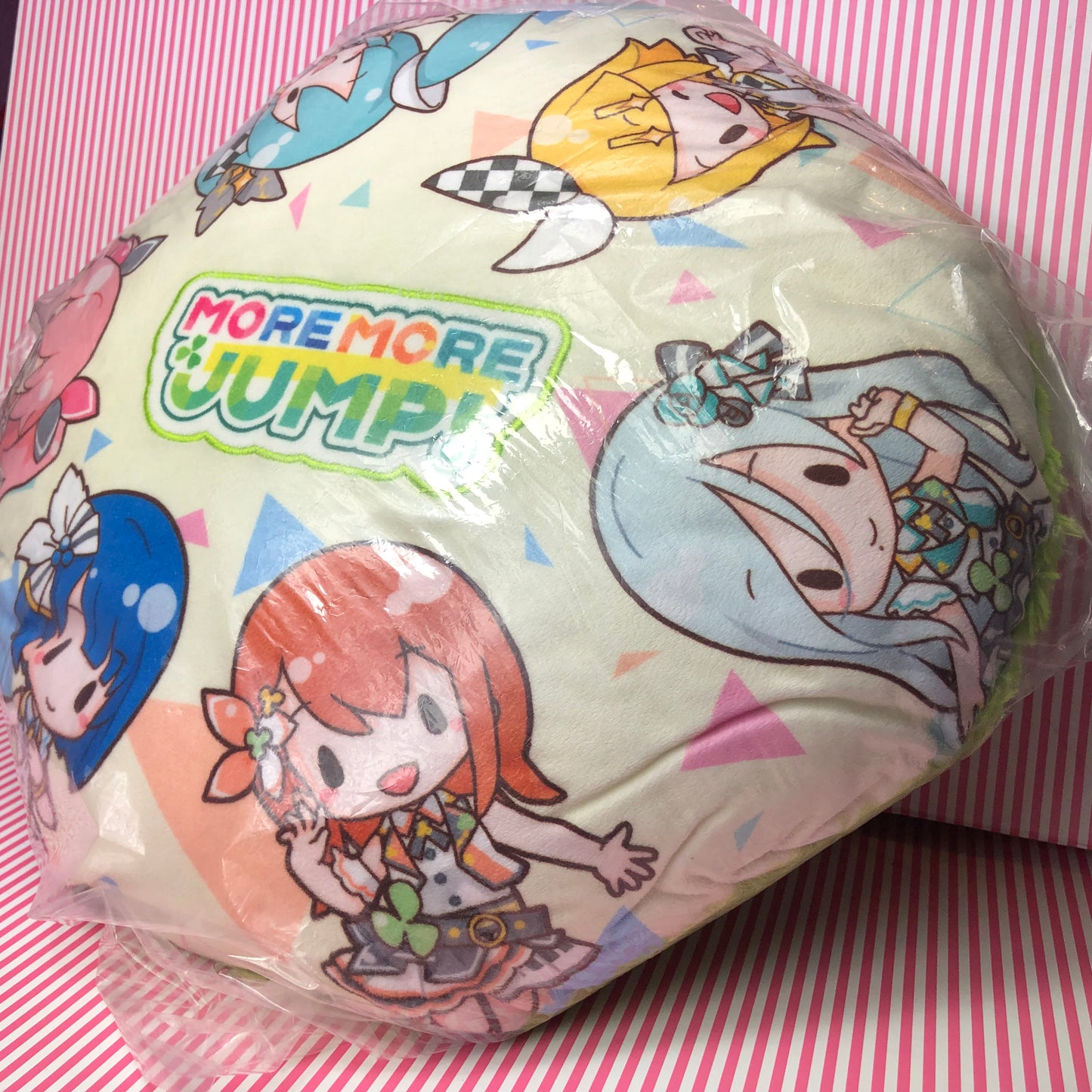 Project Sekai Colorful Stage Cushion! ft. Hatsune Miku - More More Jump!