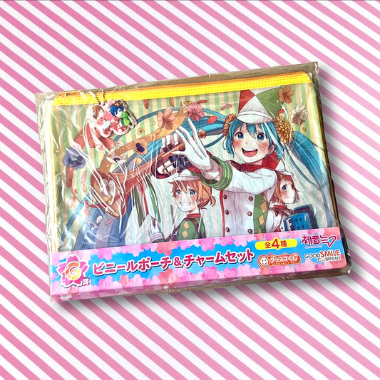 Official Hatsune Miku Vinyl Pouch &amp; Charm Set