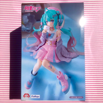 Figura Hatsune Miku Cutie Sailor Strawberries and Cream Noodle Stopper Series FuRyu