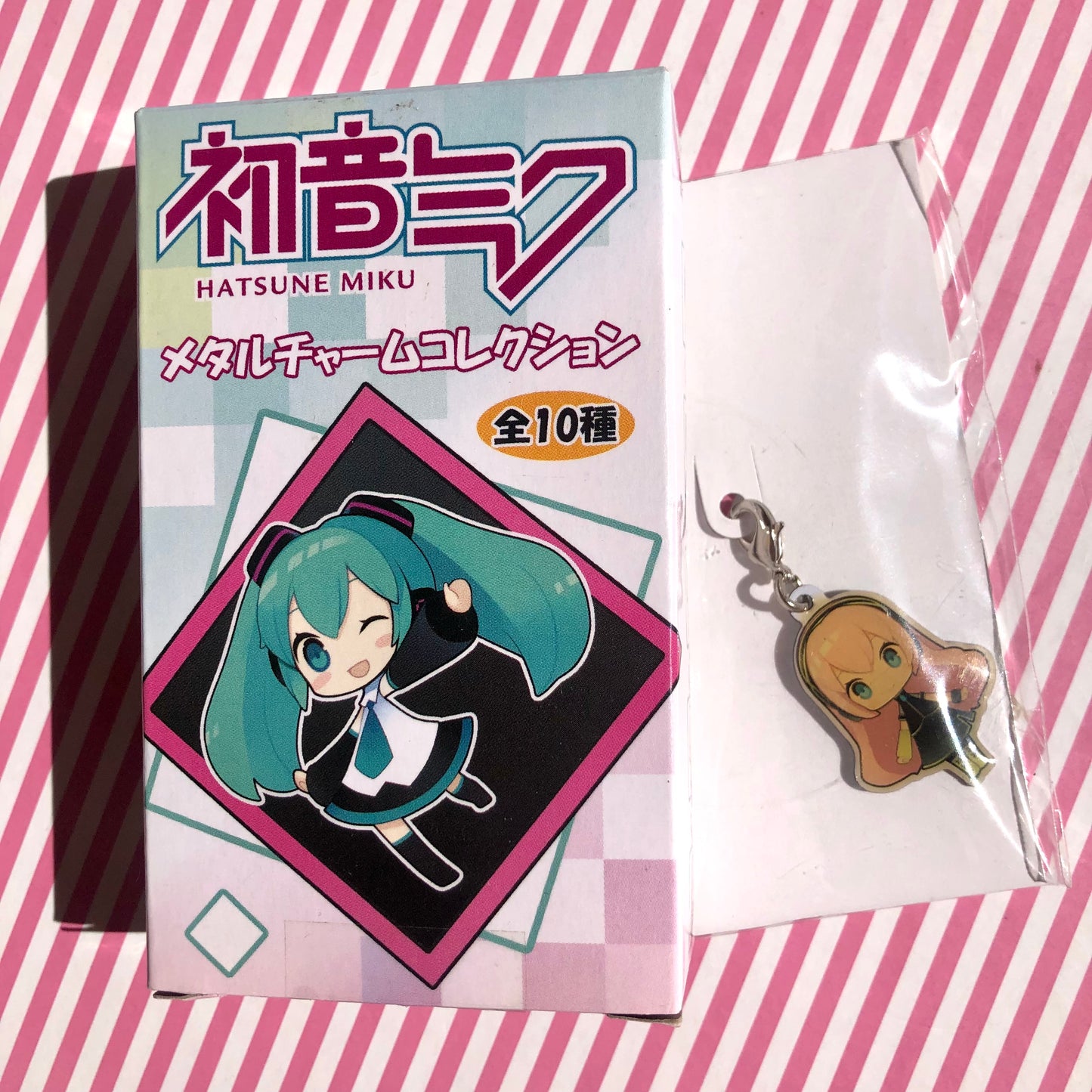 Porte-clés acrylique original Vocaloid Hatsune Miku - Megurine Luka