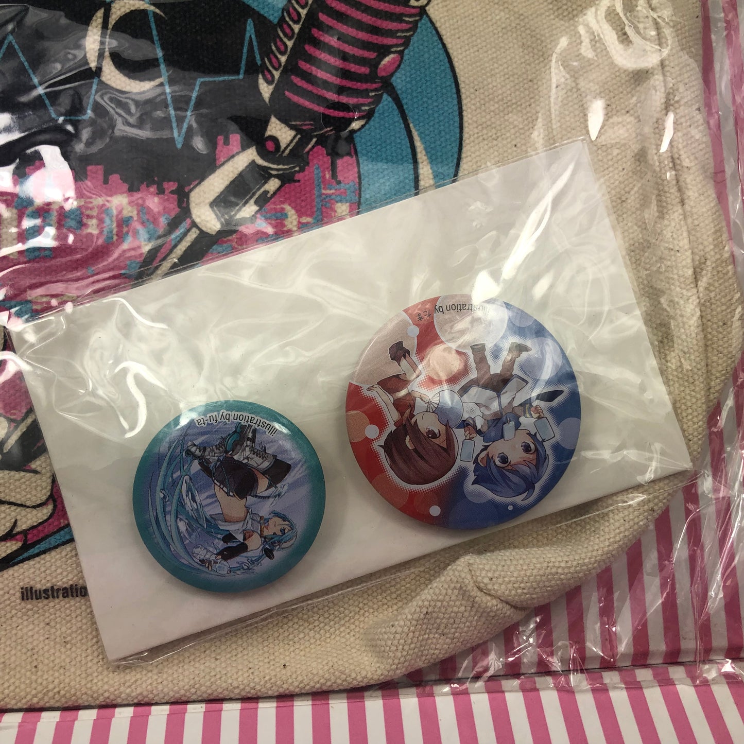 Packs cadeaux Vocaloid Hatsune Miku (sac fourre-tout + badges Vocaloid)